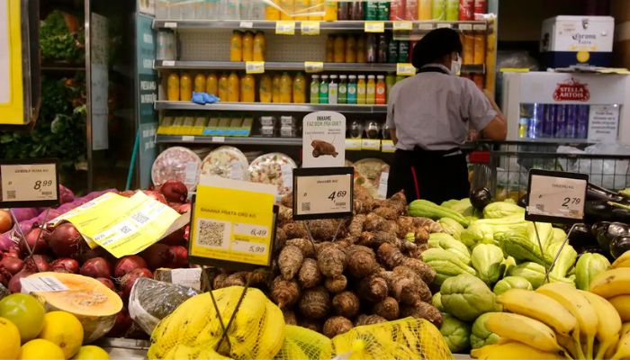 © Tânia Rêgo/Agência Brasil Contratos de trabalho por hora em supermercados aumentam precarização
